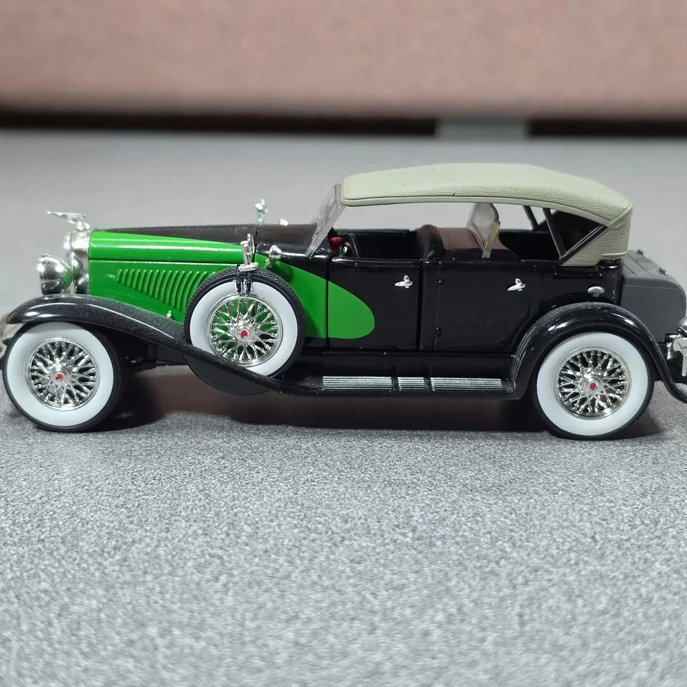 Duesenberg Model J LaGrande Phaeton Diecast Car Green Black Excellent